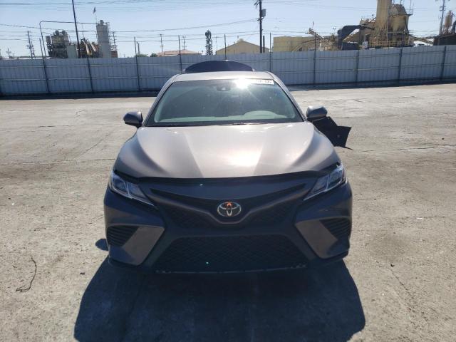 Photo 4 VIN: 4T1B11HKXJU114272 - TOYOTA CAMRY 