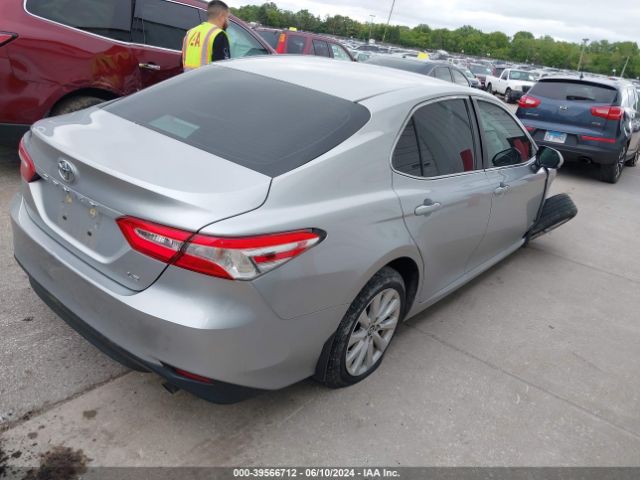 Photo 3 VIN: 4T1B11HKXJU118824 - TOYOTA CAMRY 