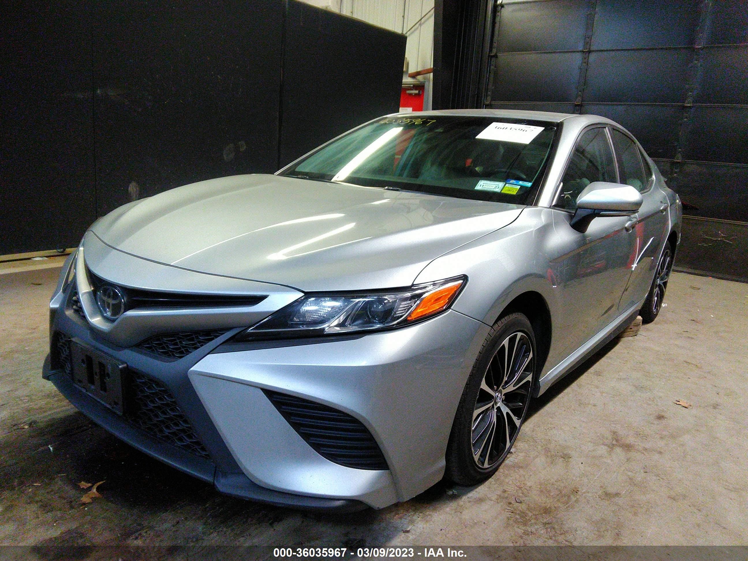 Photo 1 VIN: 4T1B11HKXJU127359 - TOYOTA CAMRY 