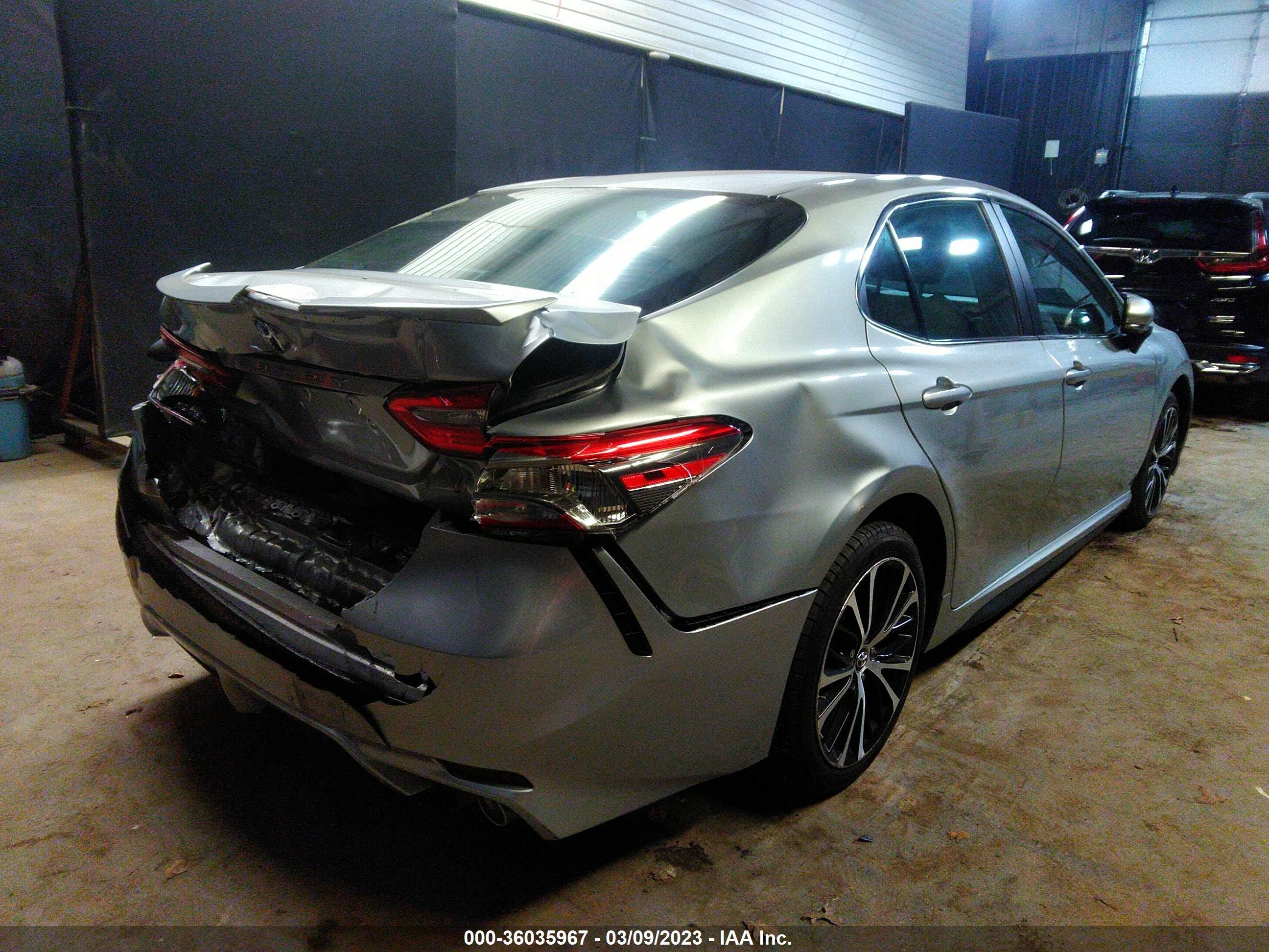 Photo 3 VIN: 4T1B11HKXJU127359 - TOYOTA CAMRY 