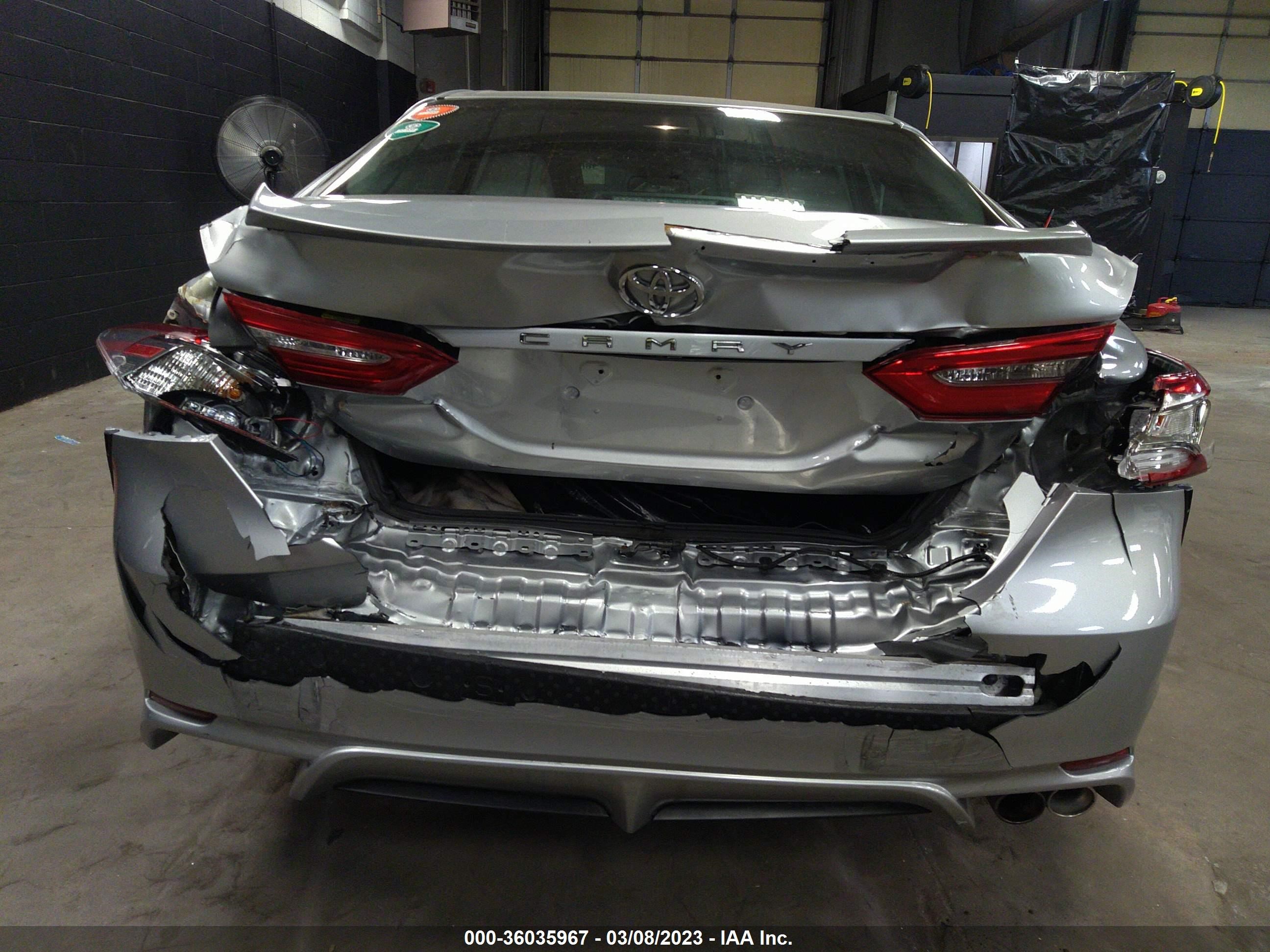 Photo 5 VIN: 4T1B11HKXJU127359 - TOYOTA CAMRY 