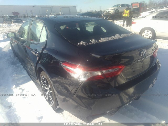 Photo 2 VIN: 4T1B11HKXJU131329 - TOYOTA CAMRY 