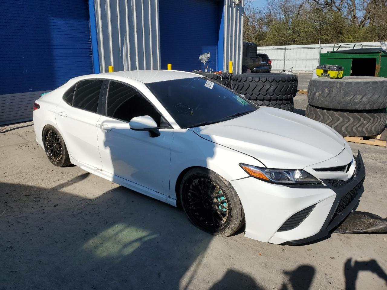 Photo 3 VIN: 4T1B11HKXJU133324 - TOYOTA CAMRY 