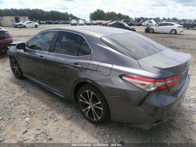 Photo 2 VIN: 4T1B11HKXJU137115 - TOYOTA CAMRY 