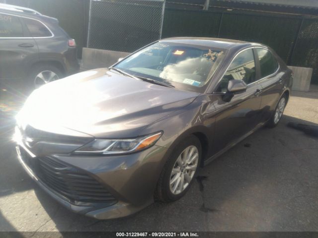 Photo 1 VIN: 4T1B11HKXJU138233 - TOYOTA CAMRY 