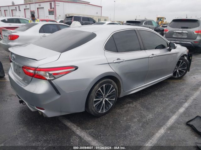 Photo 3 VIN: 4T1B11HKXJU150513 - TOYOTA CAMRY 