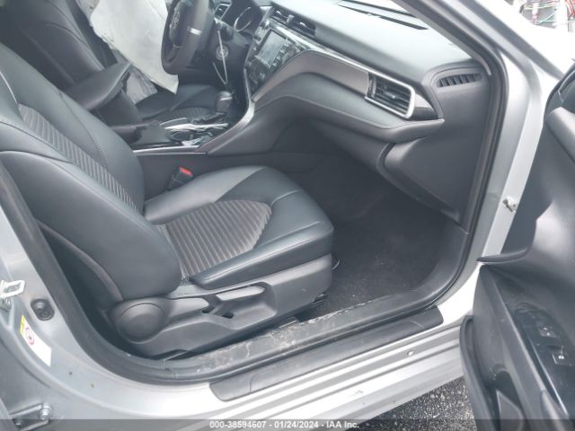 Photo 4 VIN: 4T1B11HKXJU150513 - TOYOTA CAMRY 