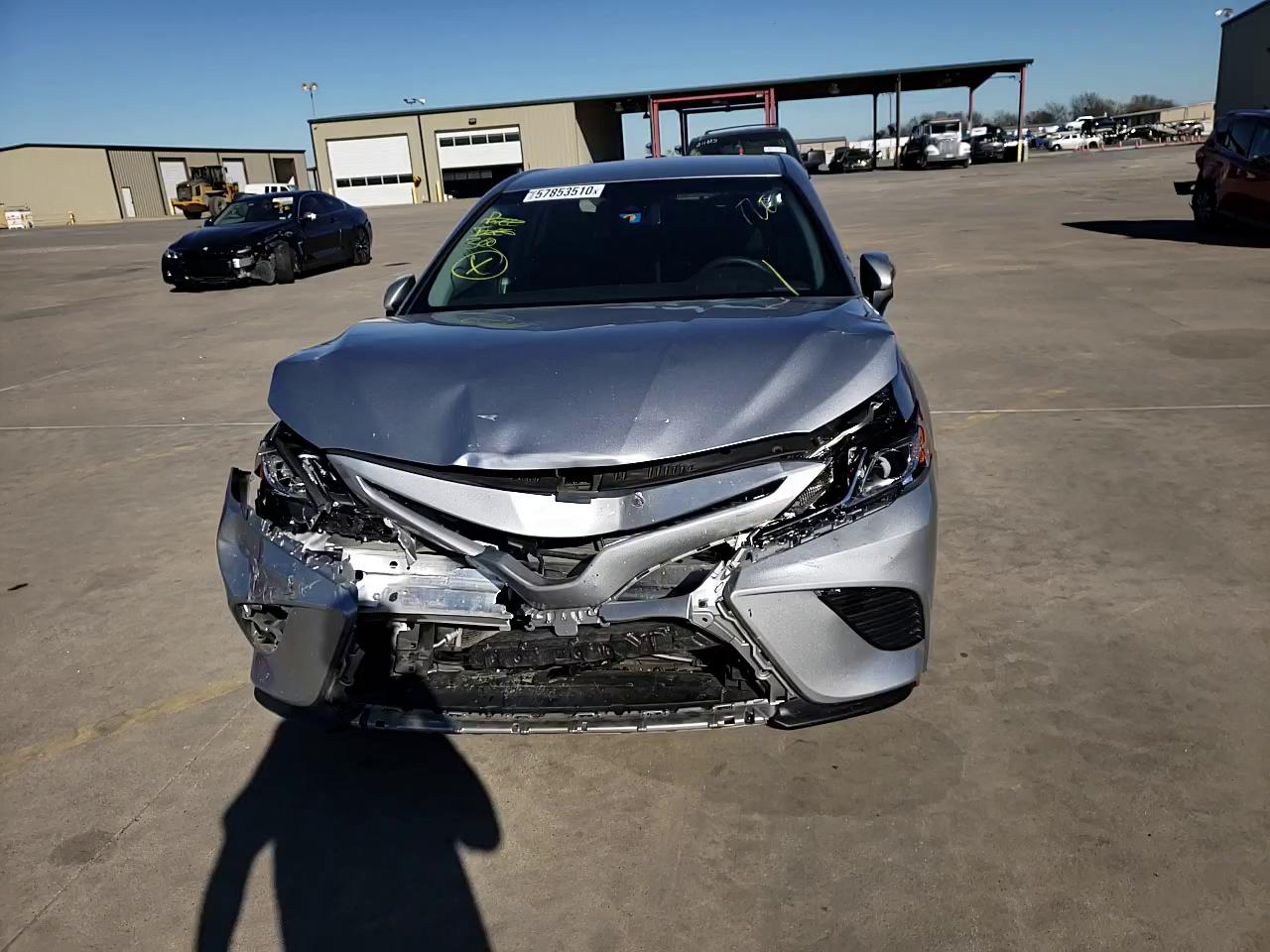 Photo 10 VIN: 4T1B11HKXJU150690 - TOYOTA CAMRY L 