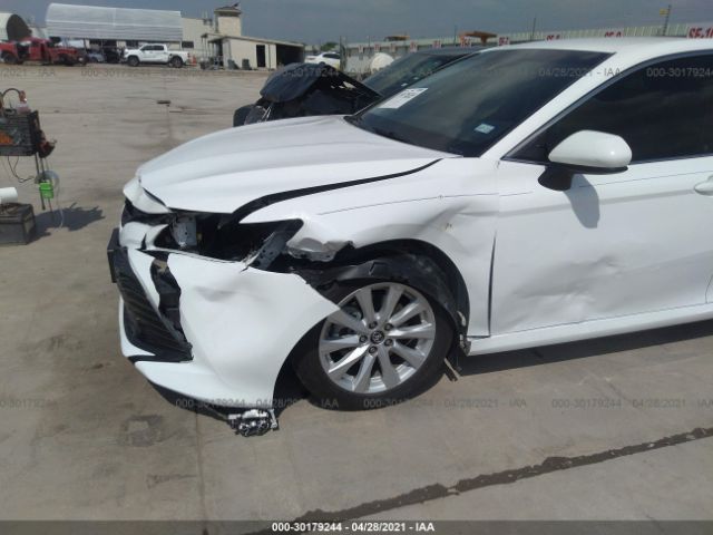 Photo 5 VIN: 4T1B11HKXJU151273 - TOYOTA CAMRY 