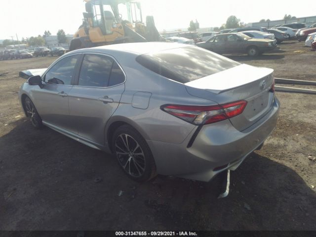 Photo 2 VIN: 4T1B11HKXJU156053 - TOYOTA CAMRY 