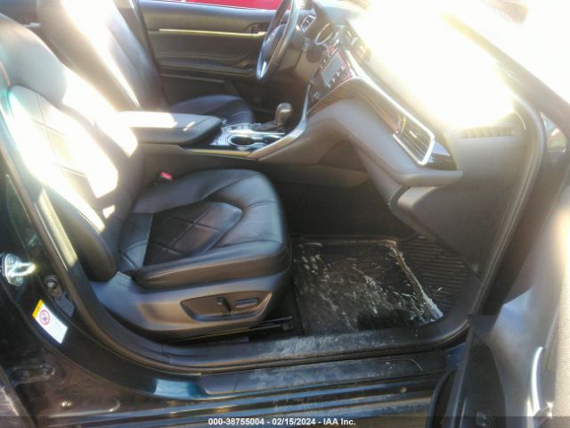 Photo 4 VIN: 4T1B11HKXJU504501 - TOYOTA CAMRY 