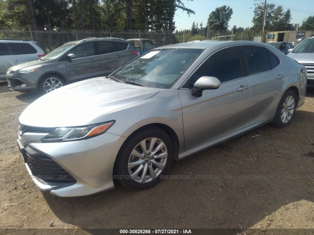 Photo 1 VIN: 4T1B11HKXJU509942 - TOYOTA CAMRY 