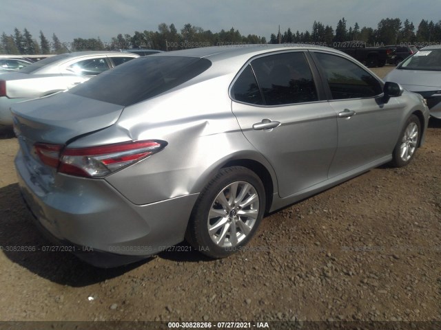 Photo 3 VIN: 4T1B11HKXJU509942 - TOYOTA CAMRY 