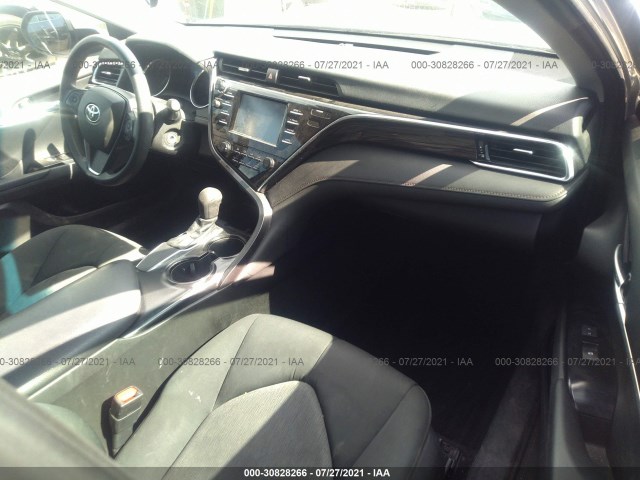 Photo 4 VIN: 4T1B11HKXJU509942 - TOYOTA CAMRY 