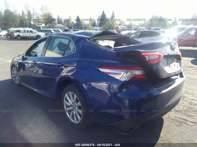 Photo 2 VIN: 4T1B11HKXJU510492 - TOYOTA CAMRY 