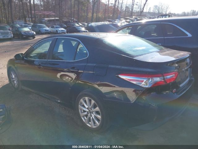 Photo 2 VIN: 4T1B11HKXJU519242 - TOYOTA CAMRY 