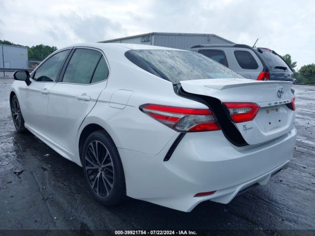 Photo 2 VIN: 4T1B11HKXJU538101 - TOYOTA CAMRY 