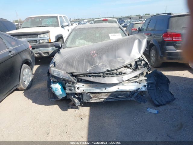 Photo 5 VIN: 4T1B11HKXJU563693 - TOYOTA CAMRY 