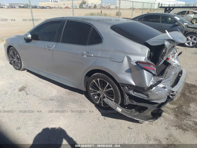 Photo 2 VIN: 4T1B11HKXJU571163 - TOYOTA CAMRY 