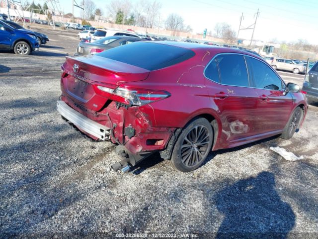 Photo 3 VIN: 4T1B11HKXJU581675 - TOYOTA CAMRY 