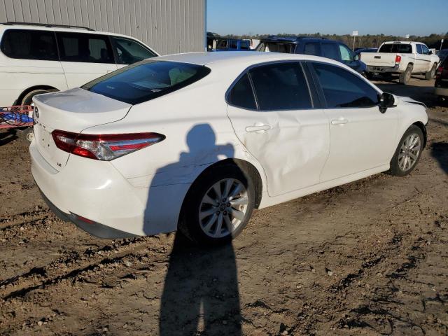 Photo 2 VIN: 4T1B11HKXJU581823 - TOYOTA CAMRY 