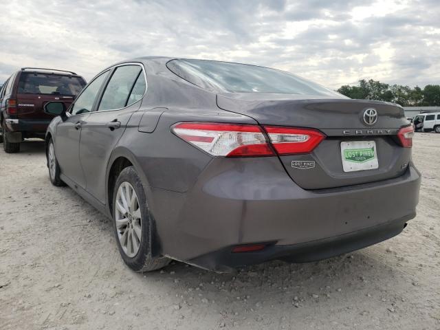 Photo 2 VIN: 4T1B11HKXJU581885 - TOYOTA CAMRY L 