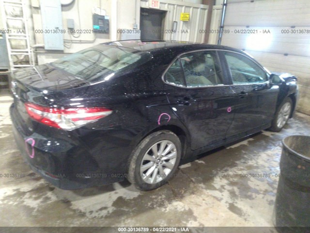 Photo 3 VIN: 4T1B11HKXJU582938 - TOYOTA CAMRY 