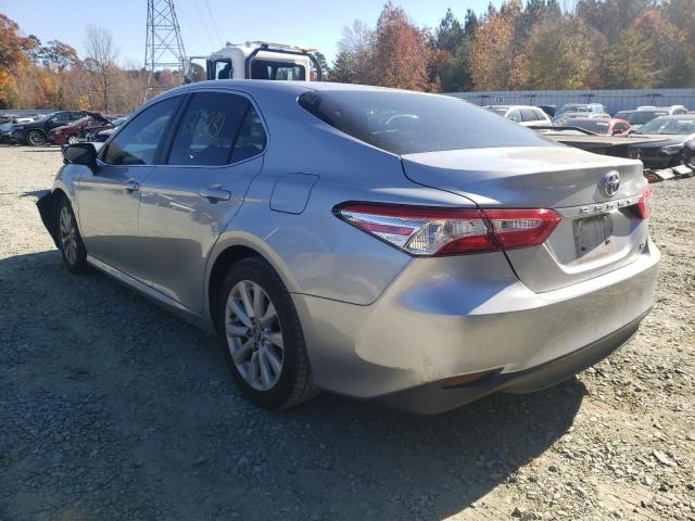 Photo 2 VIN: 4T1B11HKXJU587945 - TOYOTA CAMRY L 