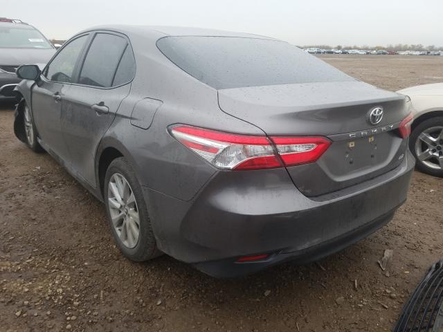 Photo 2 VIN: 4T1B11HKXJU592997 - TOYOTA CAMRY L 