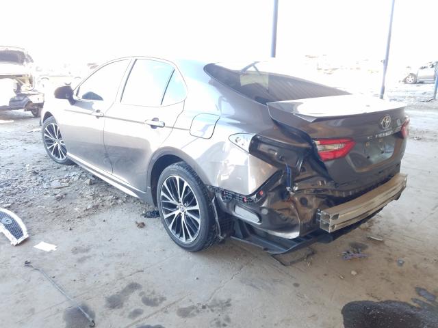 Photo 2 VIN: 4T1B11HKXJU601780 - TOYOTA CAMRY L 