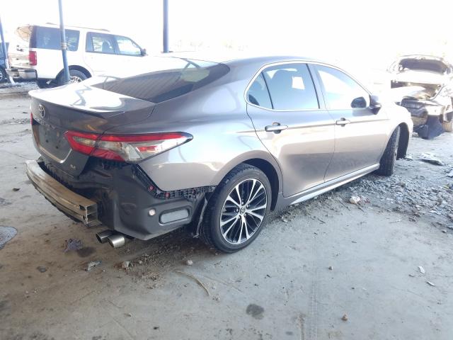 Photo 3 VIN: 4T1B11HKXJU601780 - TOYOTA CAMRY L 