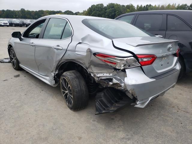 Photo 2 VIN: 4T1B11HKXJU618935 - TOYOTA CAMRY L 