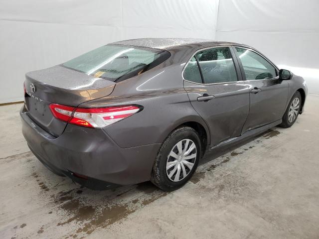 Photo 2 VIN: 4T1B11HKXJU621446 - TOYOTA CAMRY 