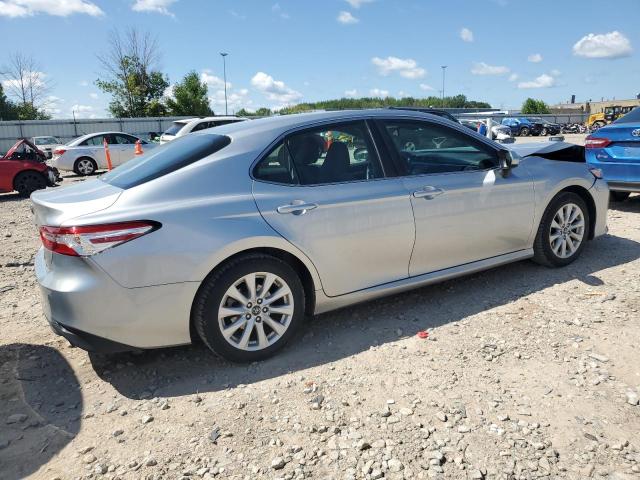 Photo 2 VIN: 4T1B11HKXJU632446 - TOYOTA CAMRY 