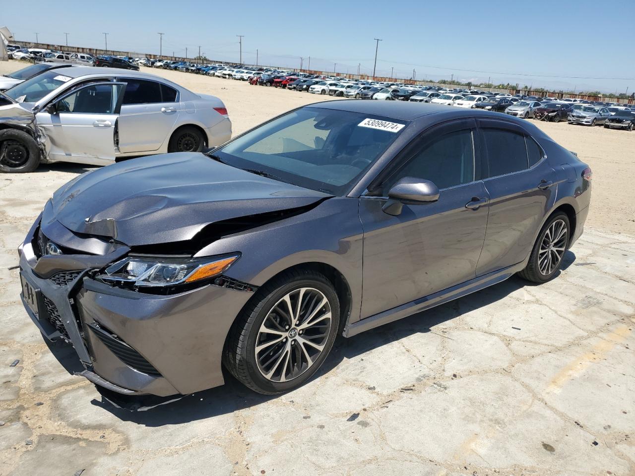 Photo 0 VIN: 4T1B11HKXJU640014 - TOYOTA CAMRY 