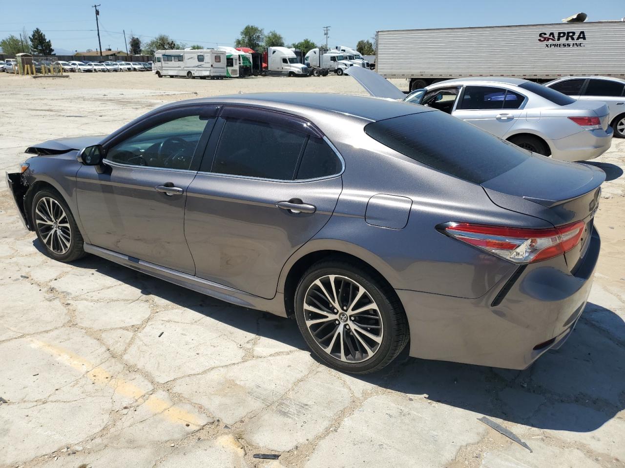 Photo 1 VIN: 4T1B11HKXJU640014 - TOYOTA CAMRY 