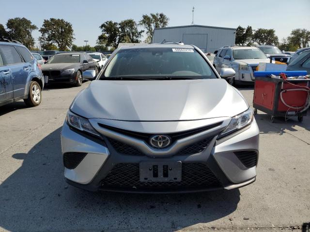 Photo 4 VIN: 4T1B11HKXJU641454 - TOYOTA CAMRY L 