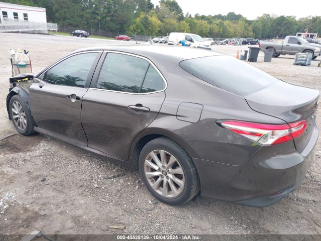 Photo 2 VIN: 4T1B11HKXJU647660 - TOYOTA CAMRY 