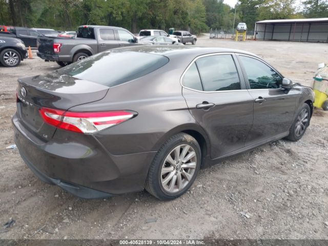 Photo 3 VIN: 4T1B11HKXJU647660 - TOYOTA CAMRY 