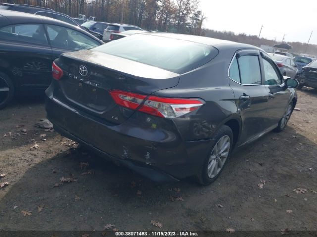 Photo 3 VIN: 4T1B11HKXJU647738 - TOYOTA CAMRY 