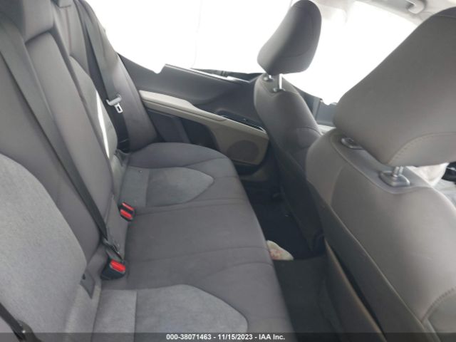 Photo 7 VIN: 4T1B11HKXJU647738 - TOYOTA CAMRY 