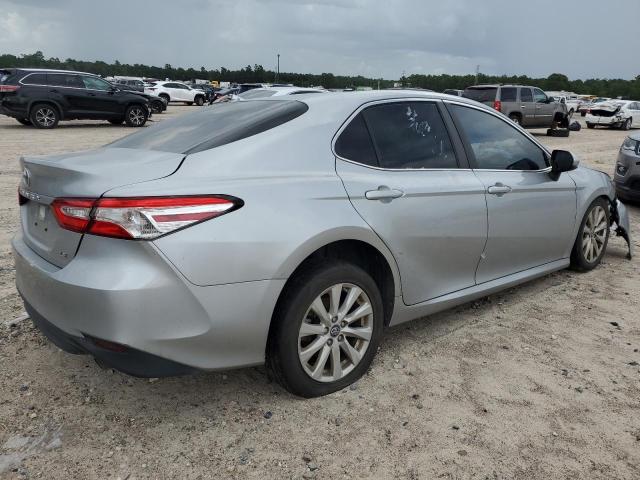 Photo 2 VIN: 4T1B11HKXJU650364 - TOYOTA CAMRY L 