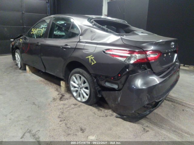 Photo 2 VIN: 4T1B11HKXJU653412 - TOYOTA CAMRY 