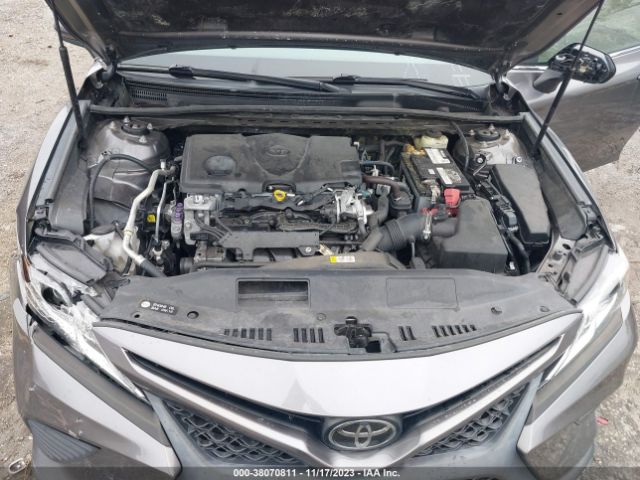 Photo 5 VIN: 4T1B11HKXJU659405 - TOYOTA CAMRY 