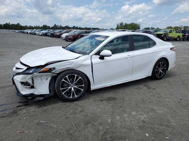 Photo 0 VIN: 4T1B11HKXJU670114 - TOYOTA CAMRY L 