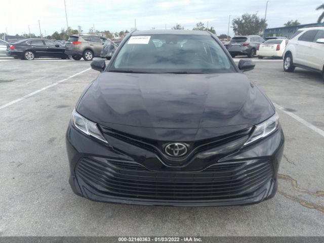 Photo 5 VIN: 4T1B11HKXKU164896 - TOYOTA CAMRY 