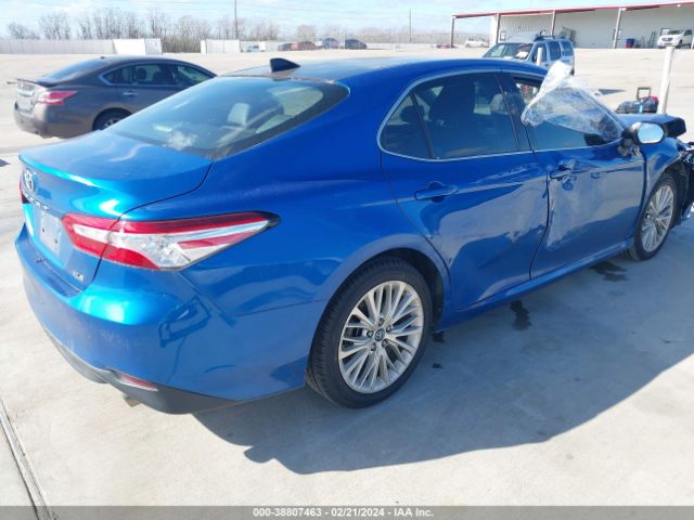 Photo 3 VIN: 4T1B11HKXKU180161 - TOYOTA CAMRY 