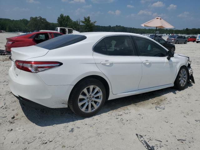 Photo 2 VIN: 4T1B11HKXKU181598 - TOYOTA CAMRY L 