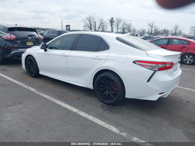 Photo 2 VIN: 4T1B11HKXKU209948 - TOYOTA CAMRY 