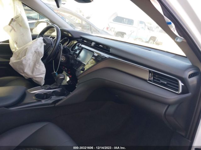 Photo 4 VIN: 4T1B11HKXKU210923 - TOYOTA CAMRY 